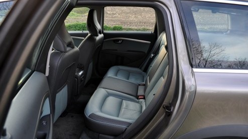 Volvo levert de XC70 ook als groene DRIVe. Een perfecte wintersportauto, zou je denken. Veel ruimte, lekker zuinig en vierwielaangedreven. Mis! Ok, relatief zuinig is de vijfcilinder wel en aan int