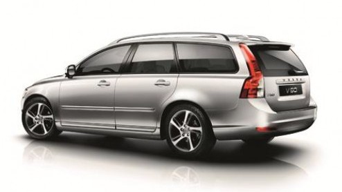 Volvo introduceert de V50 en S40 als Limited Edition om de verkopers in de showroom lekker bezig te houden. Deze tijdelijk leverbare uitvoering heeft lekker veel extra luxe en is tegelijkertijd scherp