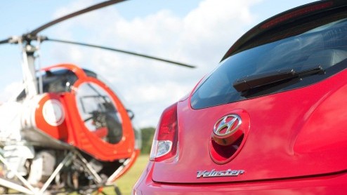 Of je m nou in het geel, rood, groen of oranje bestelt, opvallen in de Hyundai Veloster doe je altijd. De Koreaanse aandachtstrekker blijft in het nieuws, want een Turbo-versie is onderweg en sinds k