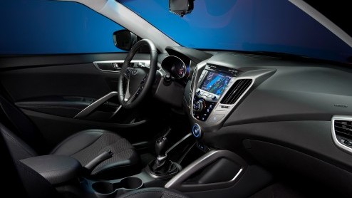 Hyundai introduceert het ene nieuwe model na de ander en wisselt volumemodellen zoals de ix35 en i40 af met sportieve smaakmakers zoals de Genesis Coup. Aan die laatste categorie kan nu ook de Velost