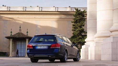 Autotest vernieuwde Mercedes-Benz E-Klasse E250 en E400.