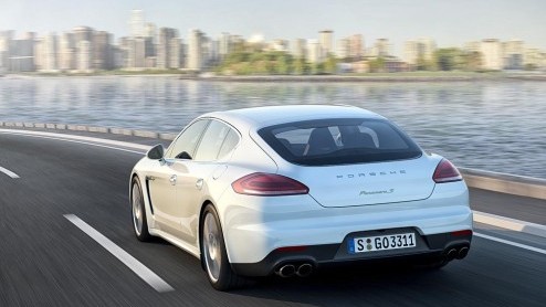 Porsche vernieuwt de Panamera en introduceert plug-in hybride en nieuwe V6. Later volgt een 300 pk diesel.
