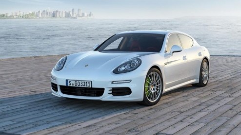 Porsche vernieuwt de Panamera en introduceert plug-in hybride en nieuwe V6. Later volgt een 300 pk diesel.
