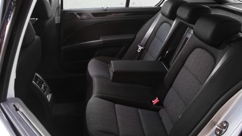Autotest vernieuwde Skoda Superb 1.4 TSI en Superb Combi 1.8 TSI. Vanaf 29 juni bij de dealer. Prijzen starten bij 27.490 euro.