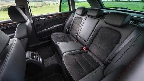 Autotest vernieuwde Skoda Superb 1.4 TSI en Superb Combi 1.8 TSI. Vanaf 29 juni bij de dealer. Prijzen starten bij 27.490 euro.