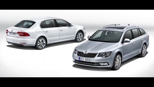 Vernieuwde Skoda Superb is een feit. Motoren zijn zuiniger, de uitrusting uitgebreid met nieuwe features. Introductie vlak voor de zomer.