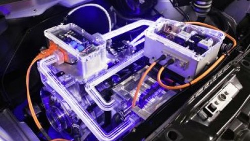 Tussen alle V40's, A3's, A-klasses en F12 Berlinetta's door kwam Mercedes-Benz Vans in Genve met de Vito E-CELL Combi. Na de elektrische Vito bestelwagen is dus nu ook personenvervoer op batterijen m