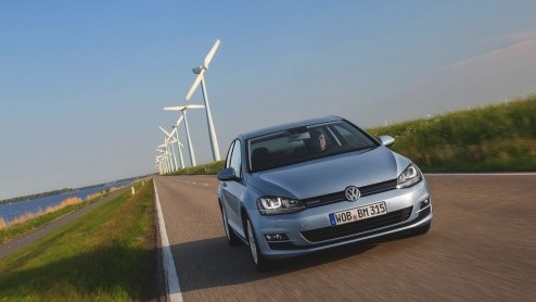Autotest nieuwe Volkswagen Golf BlueMotion 2013, met nieuwe 110 pk sterke 1.6 TDI en een verbruik van 3.2 l/100km.