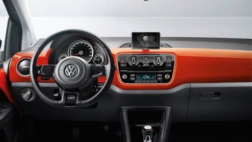 Volkswagen Up tijdelijk als Groove Up, leverbaar in spetterend oranje en uitgerust met Fender-audio.