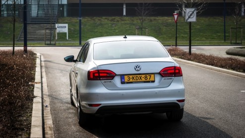 Autotest Volkswagen Jetta Hybrid 14% bijtelling.