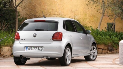 Volkswagen heeft de Polo 1.2 Easyline afgeprijsd. De instapper kost tijdelijk slechts 10.990 euro. Daarnaast heeft Volkswagen 150 exemplaren van de Polo BlueMotion Trendline paraat voor 14.990 euro. O