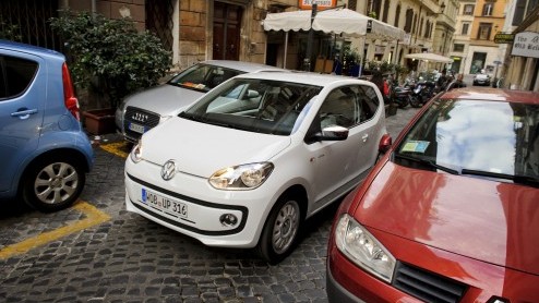 Tijdens de Europese 'Auto van het Jaar'-verkiezing is de Volkswagen Up net niet in de prijzen gevallen. In de mondiale editie ging de kleinste VW alsnog aan de haal met de erebokaal. Maar er waren nog