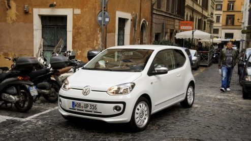 Waarom de Volkswagen Lupo in 2005 geen opvolger heeft gekregen is ons nog steeds een raadsel. De Fox die erna kwam was immers een slag groter en had zijn roots in Zuid-Amerika liggen. Met de nieuwe Up