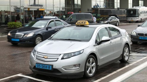 Goed nieuws voor de Chevrolet Volt. De elektrische auto met range extender is nu goedgekeurd om ook als taxi ingezet te kunnen worden. Allerlei subsidies zorgen ervoor dat de Volt voor ondernemers van
