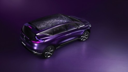 De nieuwe Renault Espace ziet al een beetje het licht als Initiale Paris Concept. Hij toont zich excentriek met 22 inch wielen maar is onder de kap bescheiden door nieuwe dCi 130 pk diesel met 400 Nm.