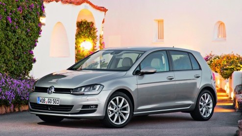 Toen we begin oktober de nieuwe Volkswagen Golf tijdens de internationale persintroductie reden, kon dat (als zo vaak) uitsluitend met de krachtiger gemotoriseerde uitvoeringen. Dat roept de vraag op