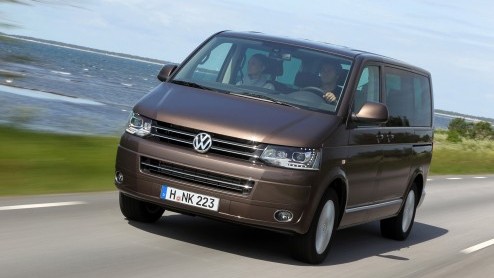 Nieuw in huize Volkswagen, de 2.0 TDI diesel met 140 pk voor de Transporter, Multivan en California. Desgewenst wordt de motor met vierwielaandrijving, BlueMotion Technologies en de DSG-automaat gecom