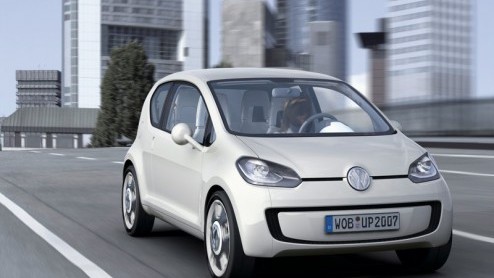 Volkswagen heeft op de IAA Frankfurt de concept Up! getoond. Oude tijden herleven, want dit kleine stadskarretje heeft de motor achterin liggen, net als bij de Kever. Een kleine auto voor een fijne pr