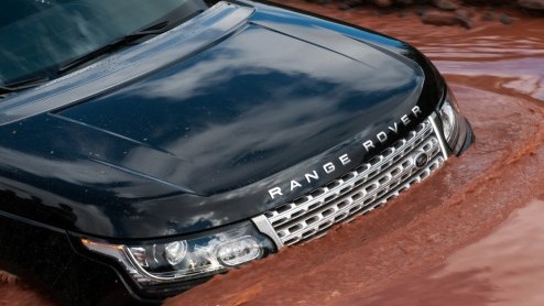 Een nieuwe Range Rover nog beter maken klinkt makkelijker dan het is. Toch is dat de uitdaging die Land Rover is aangegaan. Een afslankkuur van driehonderd kilo, riante zitruimte op de achterbank en n