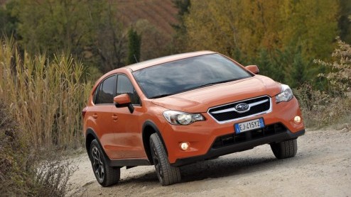 Net na kerst staat de nieuwe Subaru XV bij de dealer. Er zijn drie motoren en drie uitrustingsniveaus leverbaar. Vandaag heeft de importeur alle prijzen en uitvoeringen van het stoere model paraat.