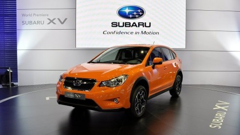 Subaru heeft op de IAA de nieuwe XV uit de hoed getoverd. De stoere Impreza wordt leverbaar met benzinemotoren en een diesel en belooft zijn ruige looks te combineren met rijplezier. Medio 2012 staat-