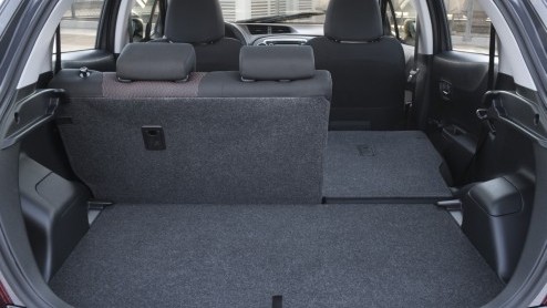 Toyotas nieuwe Yaris staat te trappelen van ongeduld in Nederland de weg op te gaan. Wij zochten de Japanner in Kopenhagen om de eerste kilometers te maken. Wat zijn onze bevindingen?