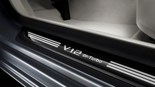 BMW 760Li V12 speciaal voor Japanse markt.