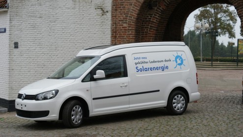 Volkswagen kan zijn gehele bedrijfswagenassortiment voorzien van een dak met zonnecellen. De koelcapaciteit is daarmee altijd gewaarborgd, ook als de motor stil staat.