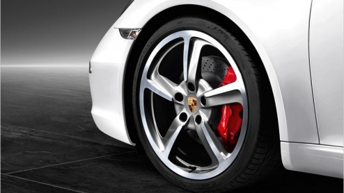 Voor de veeleisende Porsche-rijder is het Porsche Exclusive-programma een geschenk uit de hemel. Zo is er voor de 911 Carrera S een vermogenskit ontwikkeld en zijn er extra individualiseringsmogelijkh