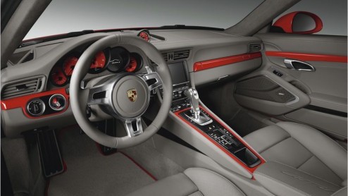 Voor de veeleisende Porsche-rijder is het Porsche Exclusive-programma een geschenk uit de hemel. Zo is er voor de 911 Carrera S een vermogenskit ontwikkeld en zijn er extra individualiseringsmogelijkh